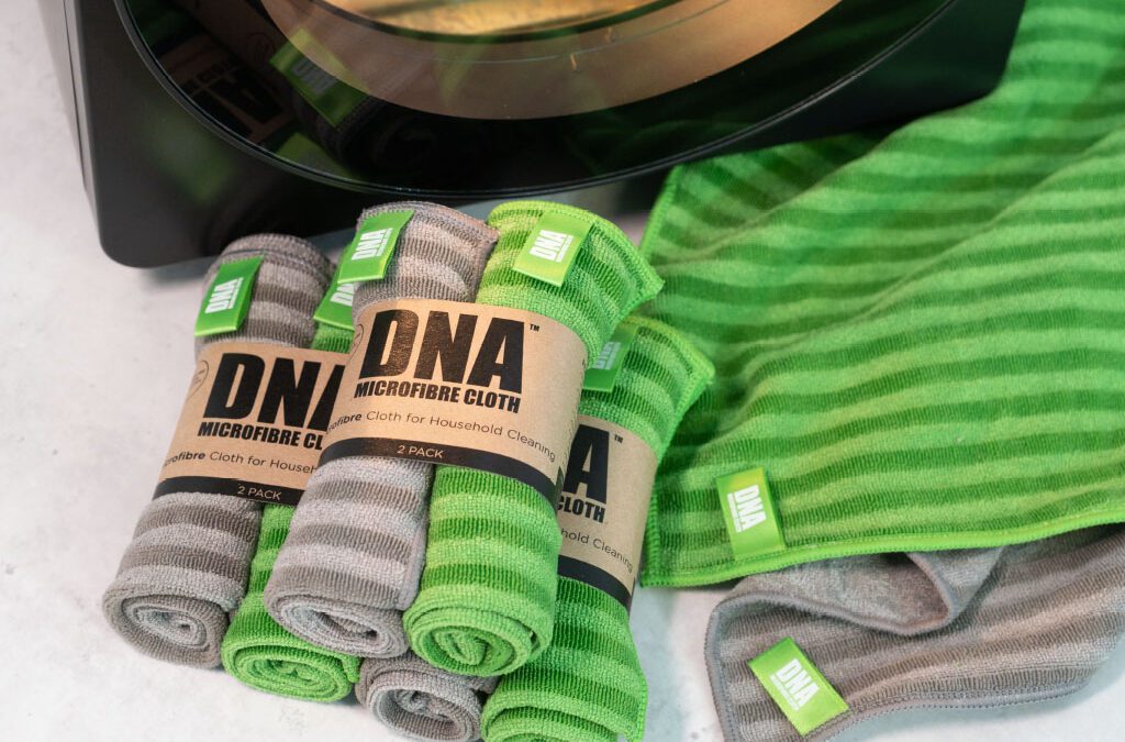 DNA_Microfibre Cloth_Cleaning_ Your_Airfryer_Blog_Picture